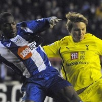 Pavlyuchenko Dua, Spurs Lipat Wigan