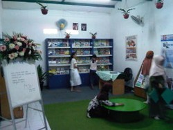  Menengok Taman Bacaan di Lorong Gang Sempit Tebet