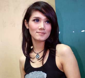 Gaya Rock Mulan Jameela