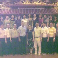 Bawa Udeng dari Arif, Kelompok Seriosa Lansia Yakin Menang