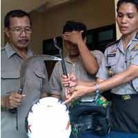 Istri Sering Curhat ke Pria Lain, Penjual Kopi Kalap