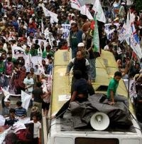 250 Buruh Demo Istana Tolak ACFTA