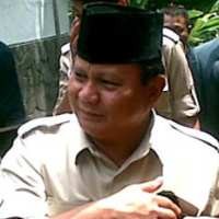Prabowo Jenguk Ibunda SBY di RSPAD