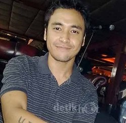 Ello Diminta Ibunda Tidak Cepat-cepat Nikahi Julie Estelle