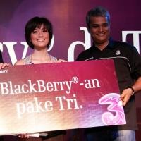 Agnes Monica dan BlackBerry Murah