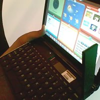 Lenovo Skylight, Antara Smartphone dan Netbook