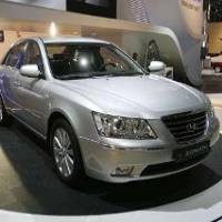 Hyundai Tunda Penjualan Sedan Sonata