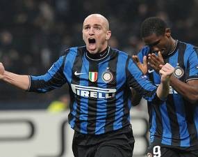 Cambiasso Seperti Emas