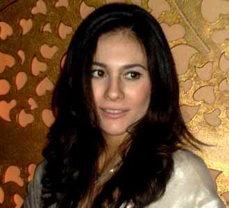 Wulan Guritno Berhenti Merokok