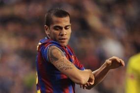 Alves Tetap Setia di Barca 