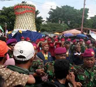 Gerebeg Maulud Tahun Dal Yogya
