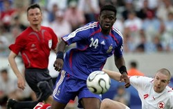 Saha Kembali, Vieira Ditinggalkan Lagi 