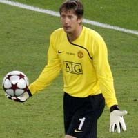 Van der Sar Resmi Diikat Hingga 2011