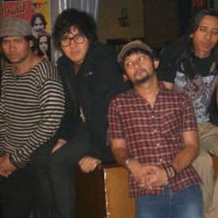 Siap-siap, Berpetualang Bersama Naif & Mesin Waktu