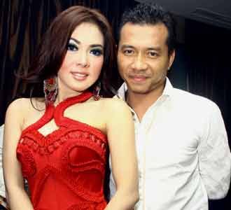 Merah Putih Anang-Syahrini
