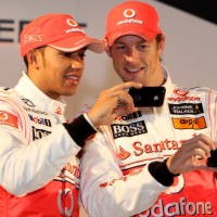 Hamilton: Button Oke