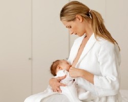 Payudara Tetap Indah Saat Menyusui