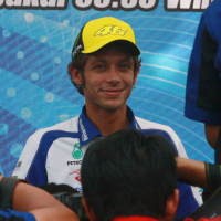 Opsi Pertama Rossi Tetap di Yamaha