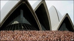 5 Ribu Orang Tampil Bugil di Sydney Opera House