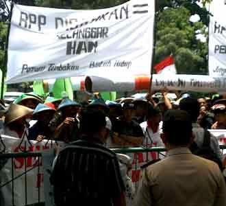 Demo Tolak Revisi RPP Tembakau