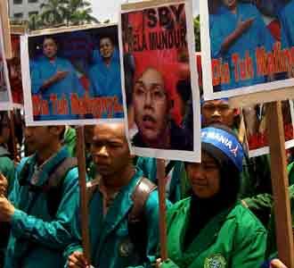 Aliansi Mahasiswa Nusantara Demo DPR