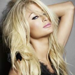 Melecehkan Perempuan, Iklan Bir Paris Hilton Diprotes