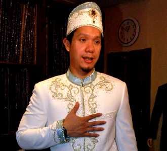 Angga Maliq Fitting Baju Nikah