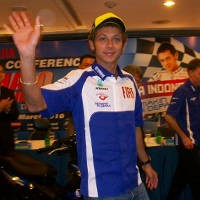 Warga Surabaya Heboh Sambut Rossi 