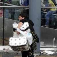  Penjarah Mulai Hantui Kota