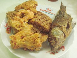 Sedep Mantep Jajan di Warnas Cilacap