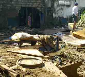 Kerusakan Akibat Luapan Sungai Cisaranten