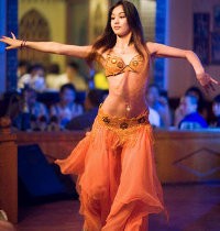 Tergoda Geliat Tari Perut