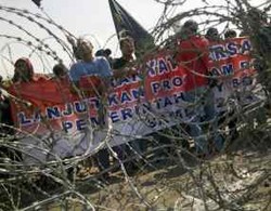 Paripurna Century Live di TV, Anggota DPR Diimbau Tak Cari Muka