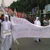 5 Pocong Gentayangan Tuntut Tanggung Jawab SBY-Boediono