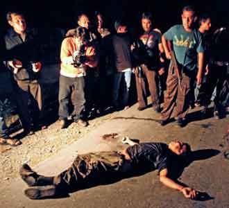 Diduga Teroris, Penumpang Bus Ditembak