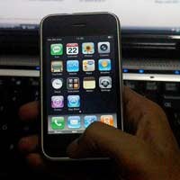 Apple Seret Google Nexus One ke Pengadilan