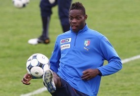 Taruhan 40 Makan Malam dari Balotelli