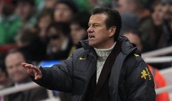 Pele Dukung Kebijakan Dunga