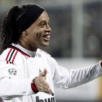 Dinho Yakin Raih Scudetto & Liga Champions 