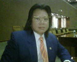 PAN Pilih Opsi A, Alvin Lie Kibarkan Bendera Kematian