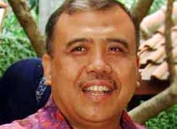 Patrialis Tak Berani Komentar Soal Reshuffle