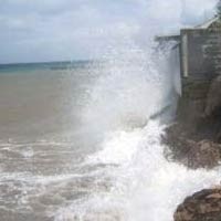 Tertelan Ombak, Satu Nelayan Tewas dan Satu Masih Hilang