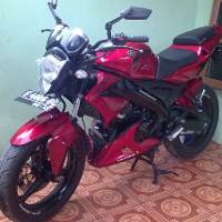 Dilirik Cewek di Lampu Merah