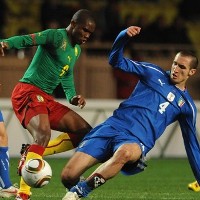 Italia-Kamerun Berakhir Kacamata