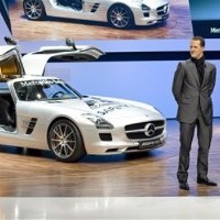 Schumi Kenalkan Safety Car Terdahsyat