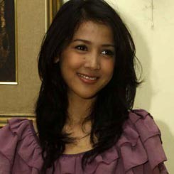 Tika Putri Suka Pacaran Dengan Pria Dewasa