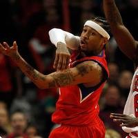 Istri Iverson Minta Cerai