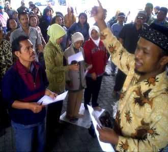 Guru Tidak Tetap Tuntut Jadi PNS