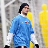 Chivu Segera Kembali