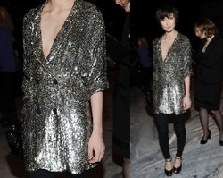 Sequin Blazer Untuk Weekend Lebih Glamour